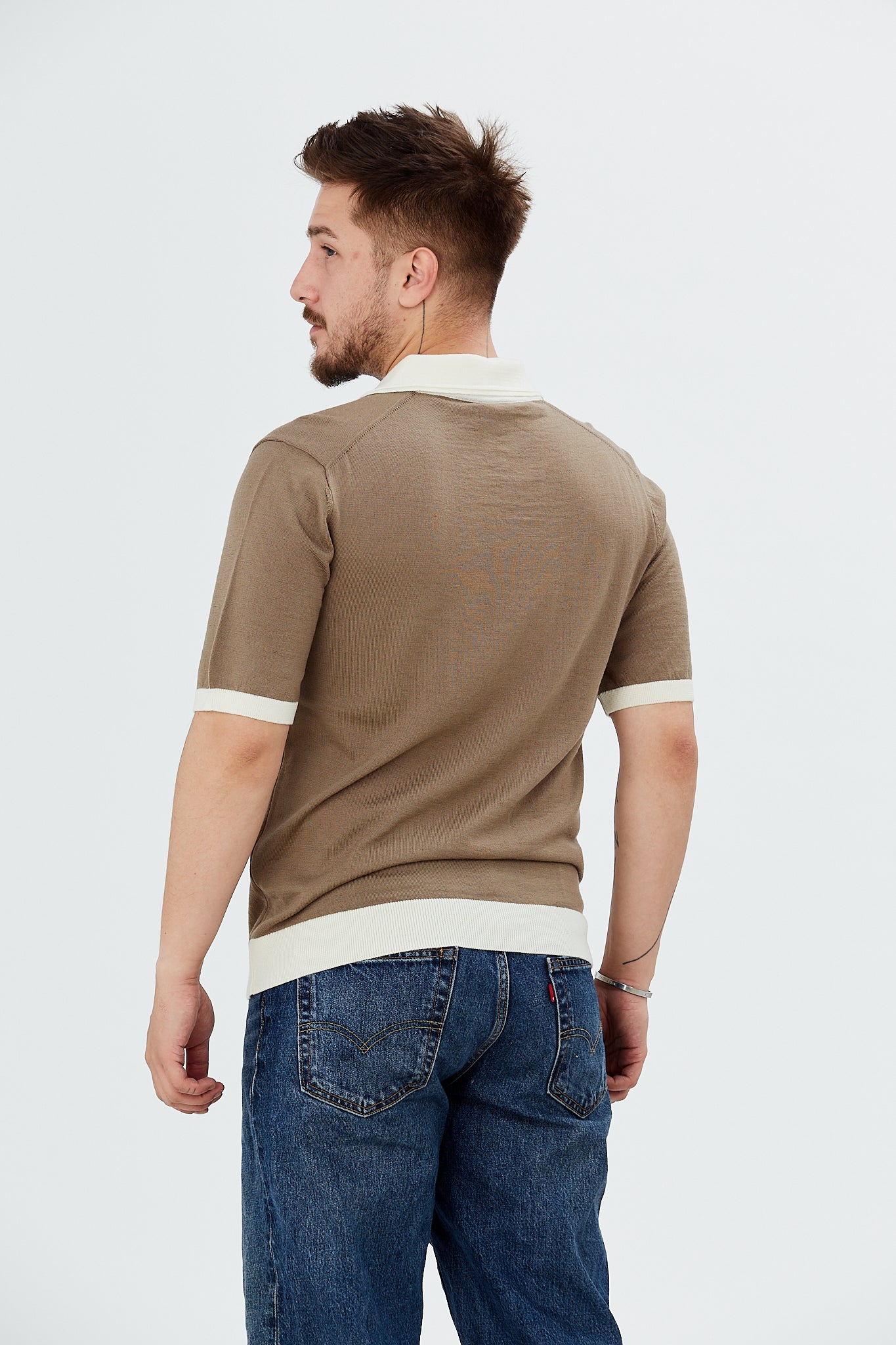 Sweater with short sleeves and contrasting polo collar