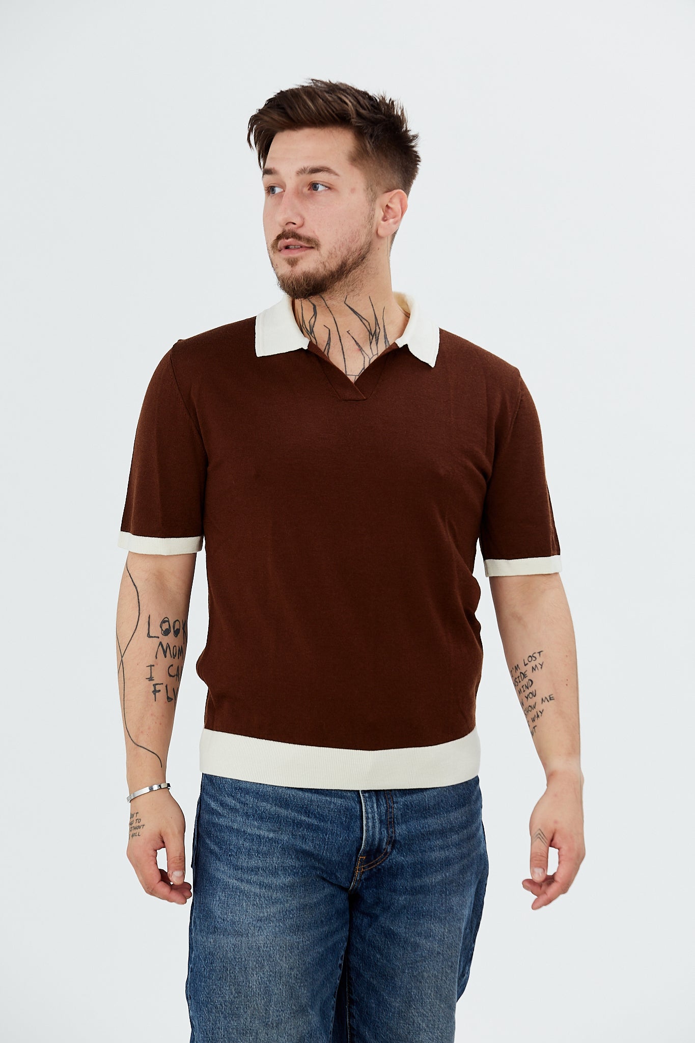 Sweater with short sleeves and contrasting polo collar