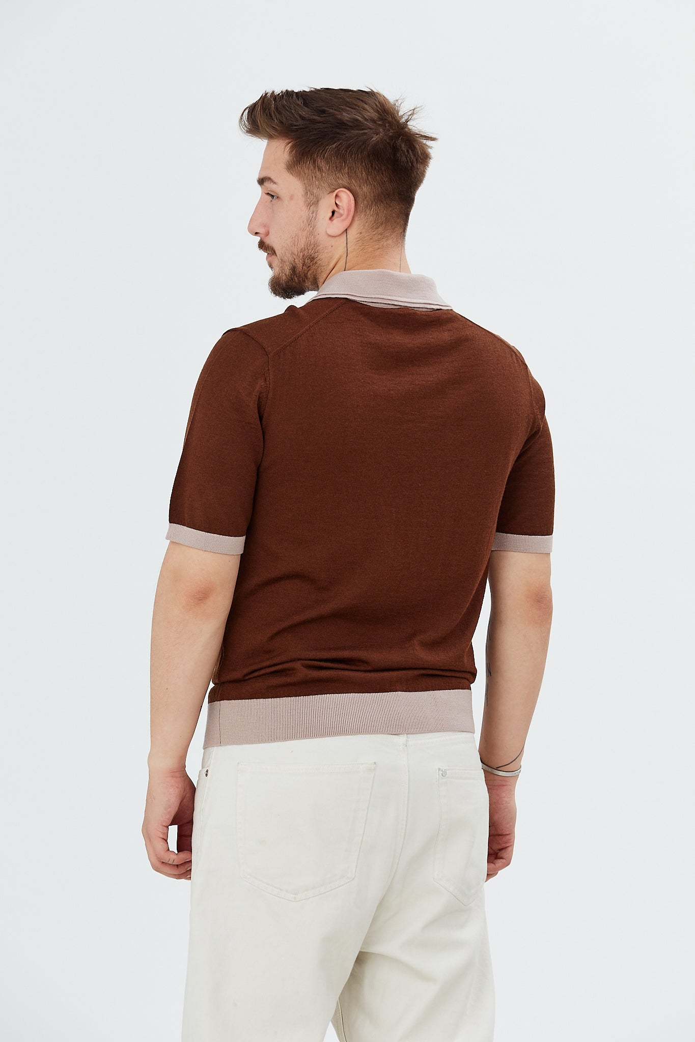 Sweater with short sleeves and contrasting polo collar