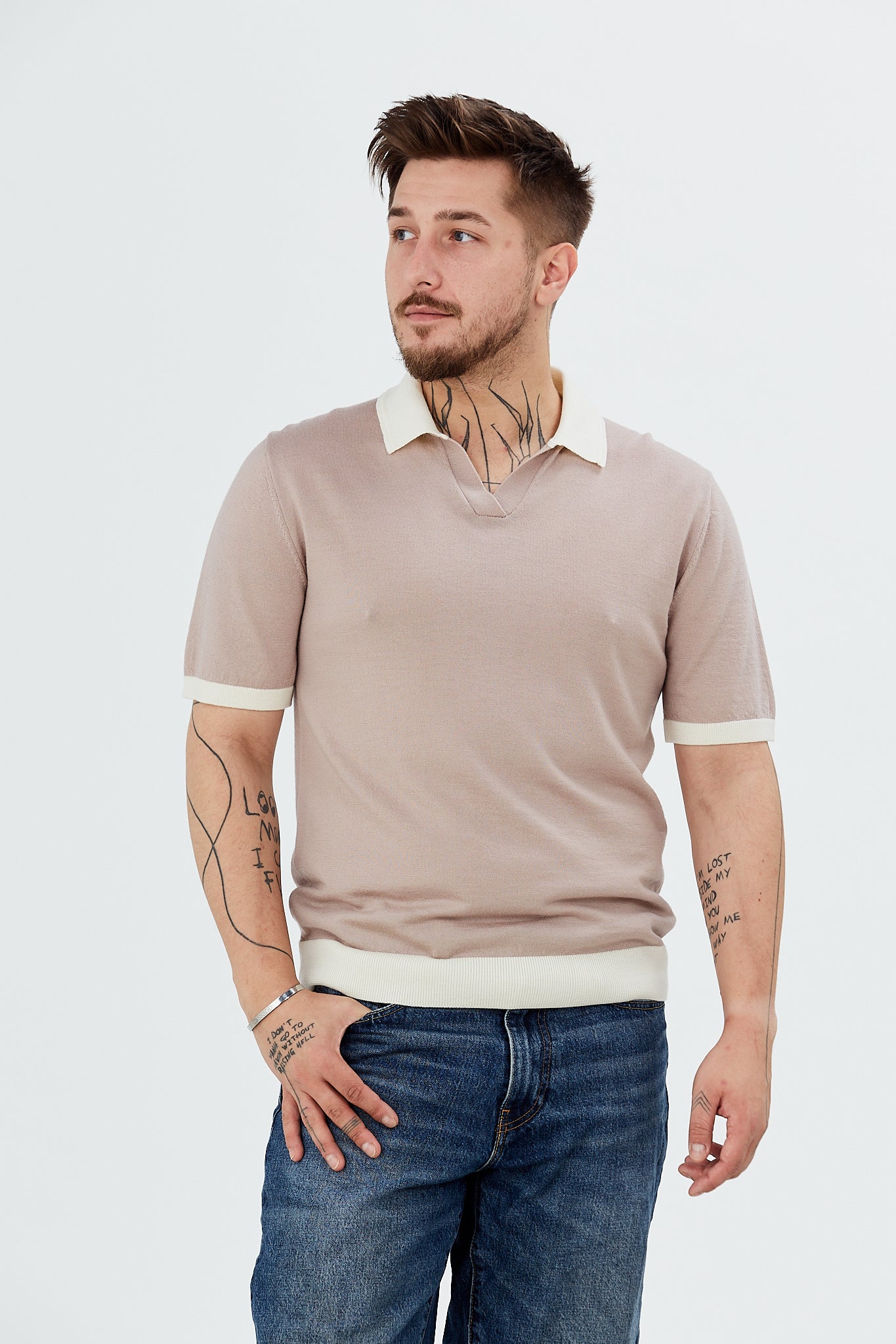 Sweater with short sleeves and contrasting polo collar