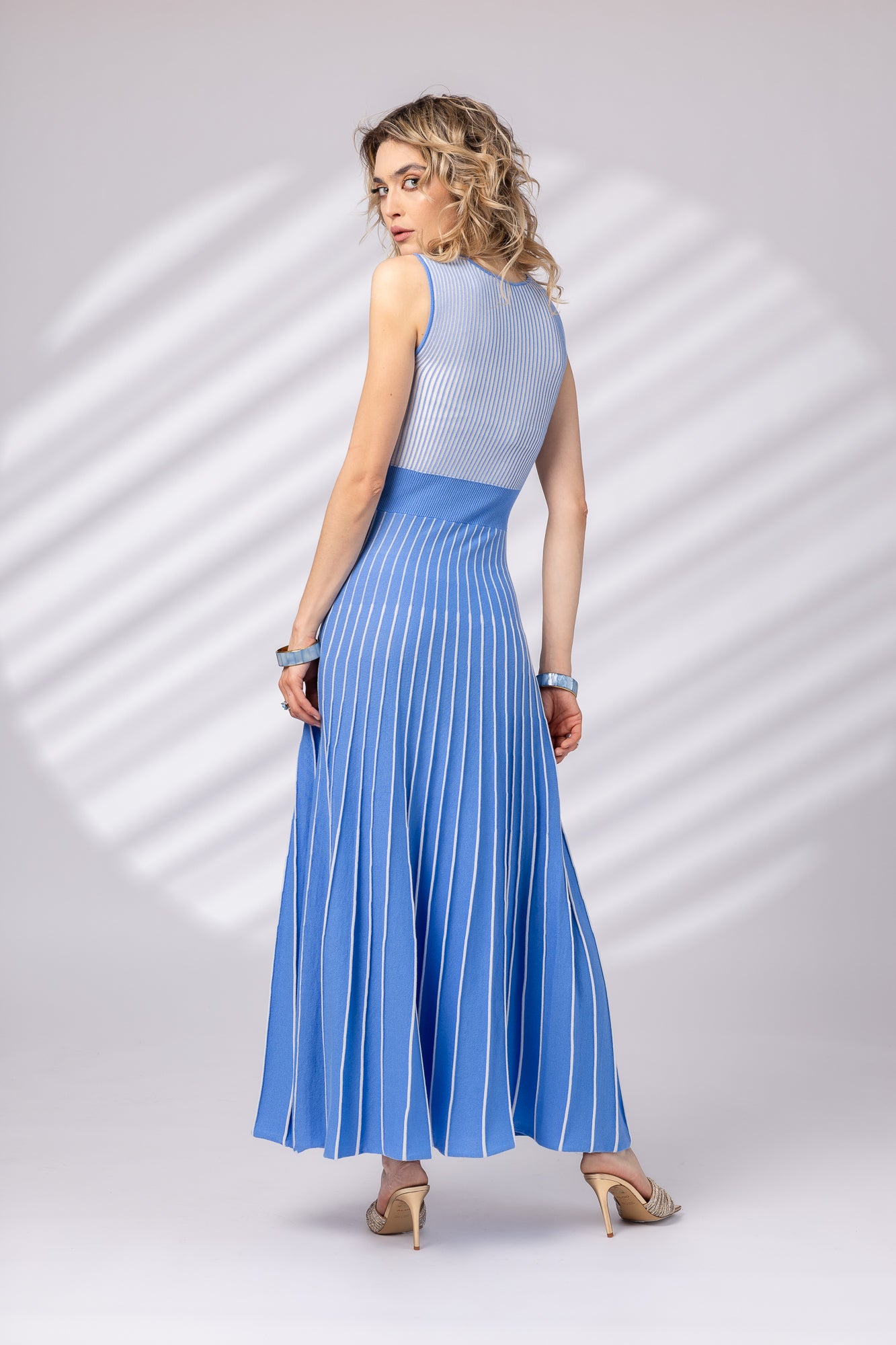 Long dress in two colors