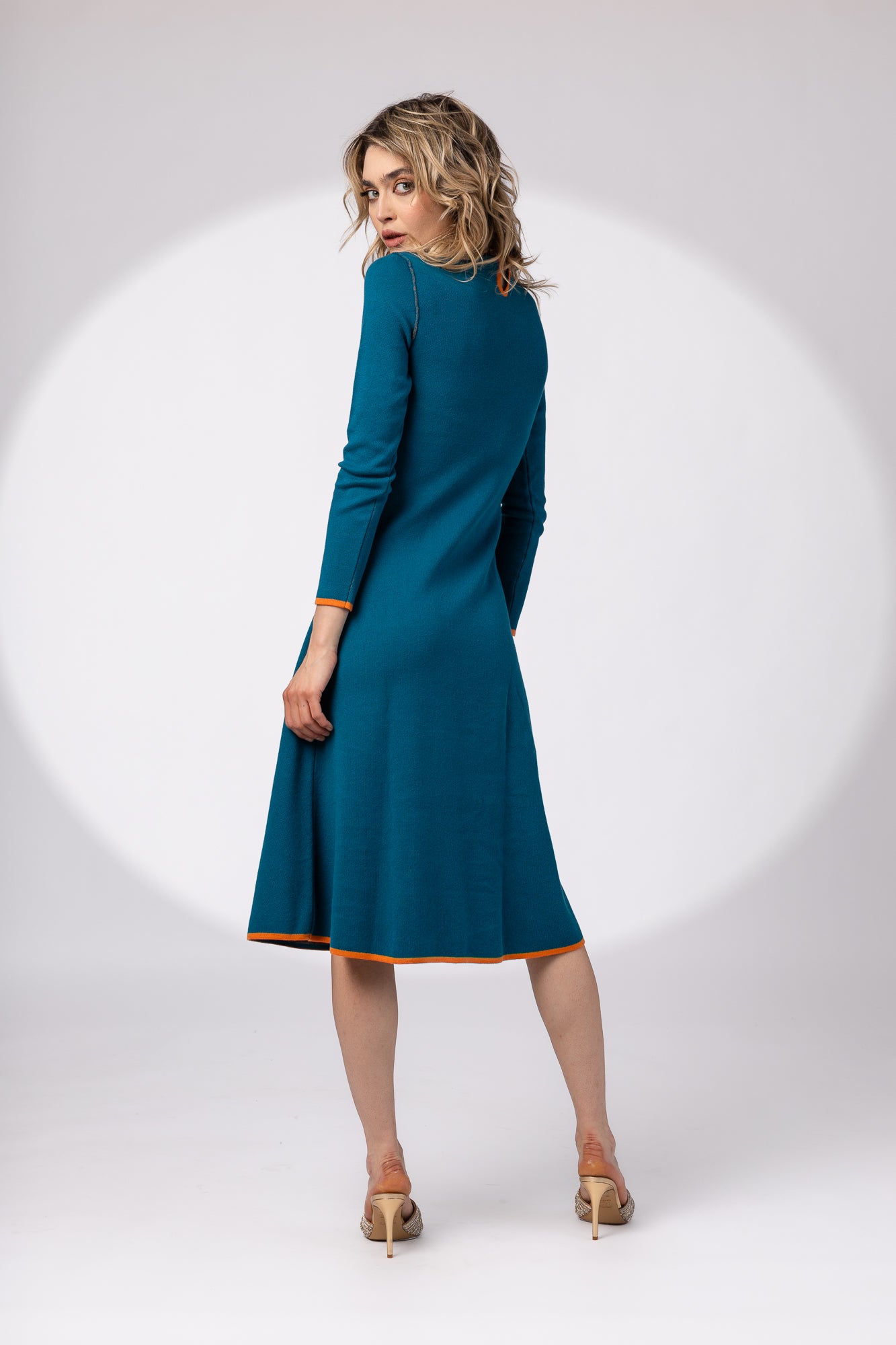 Double-sided midi dress in two colors