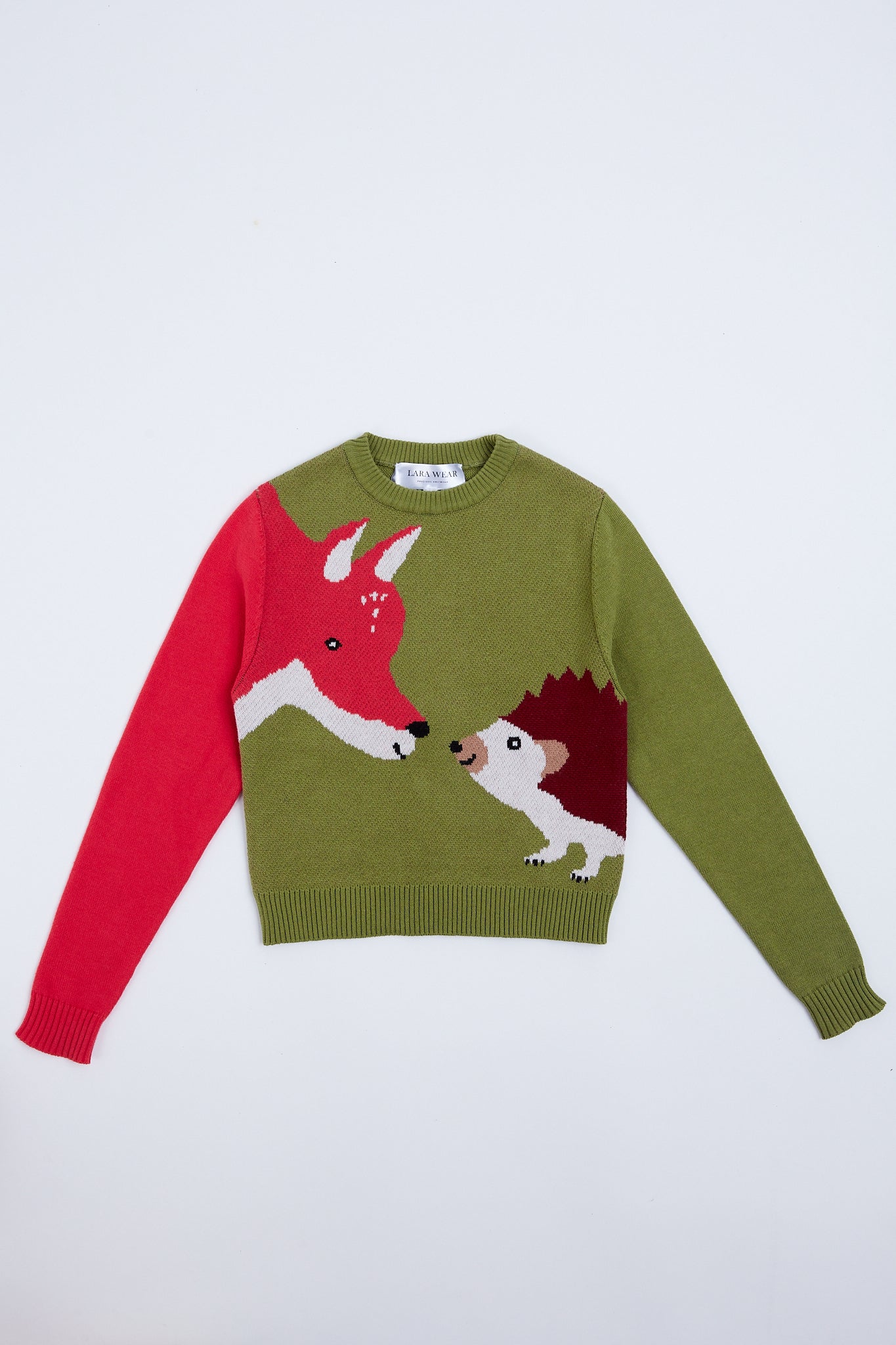 Playful children's sweater with fox and hedgehog