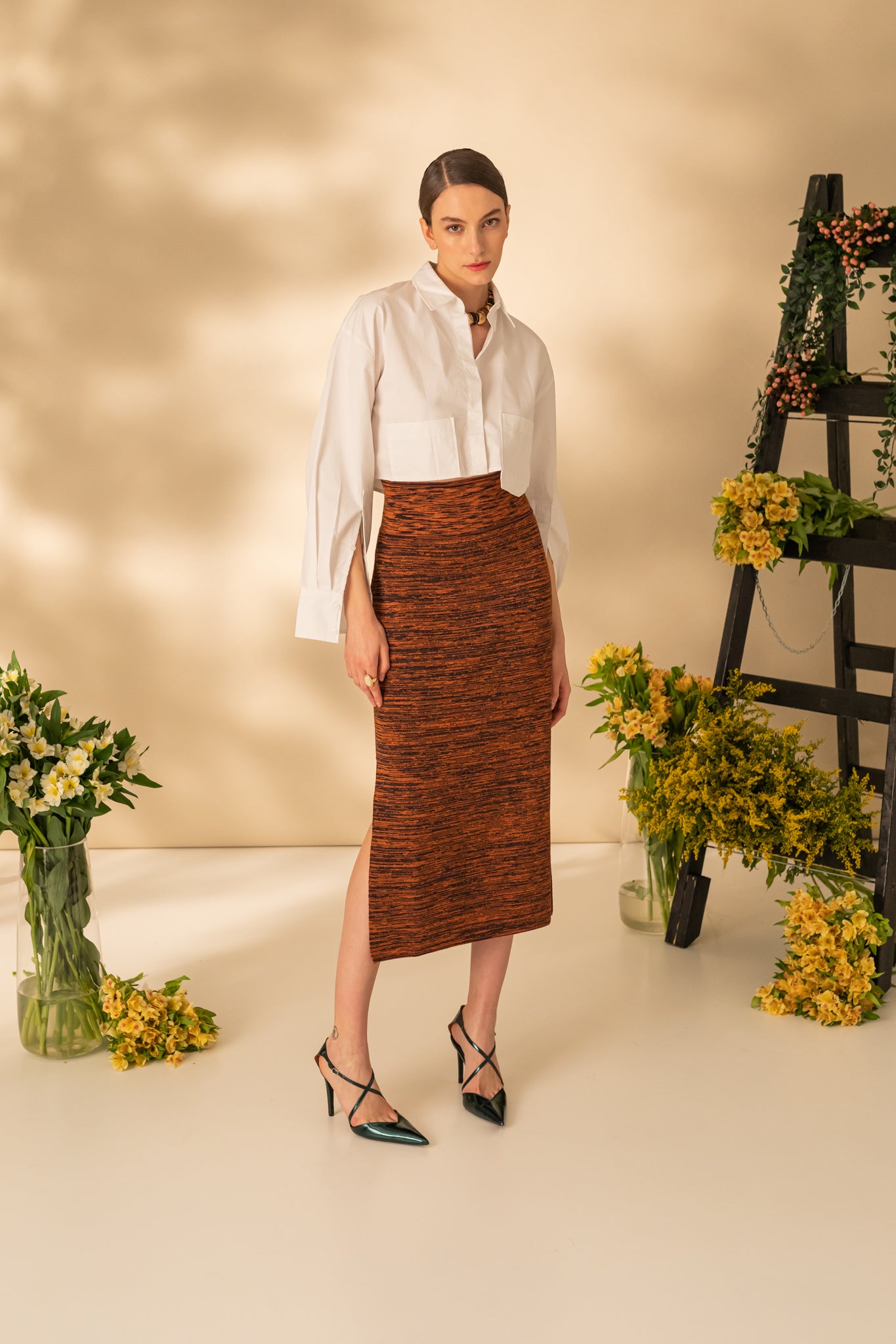 Long skirt with melange side slits